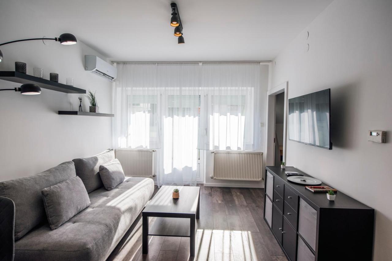 Anavrin apartman- csendes lakás a belváros közepén Apartman Pécs Kültér fotó