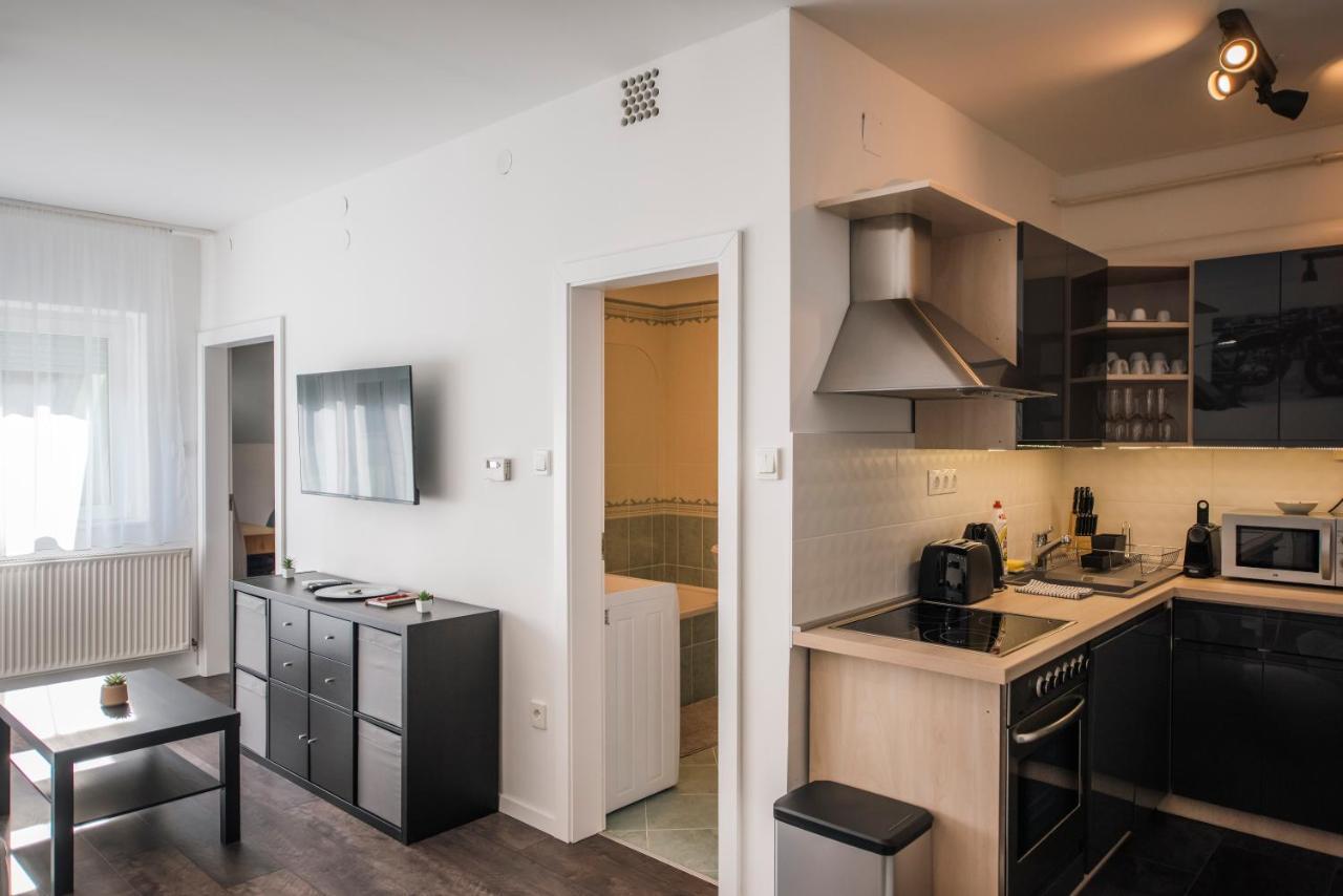 Anavrin apartman- csendes lakás a belváros közepén Apartman Pécs Kültér fotó