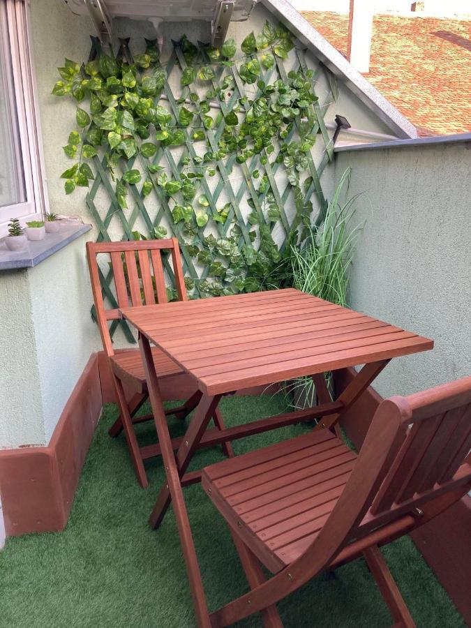 Anavrin apartman- csendes lakás a belváros közepén Apartman Pécs Kültér fotó