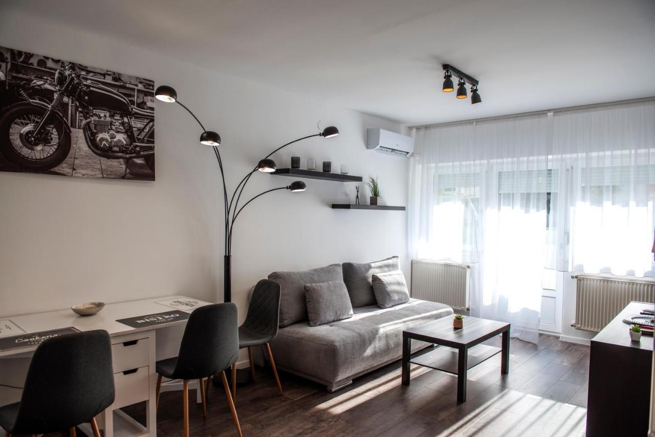 Anavrin apartman- csendes lakás a belváros közepén Apartman Pécs Kültér fotó